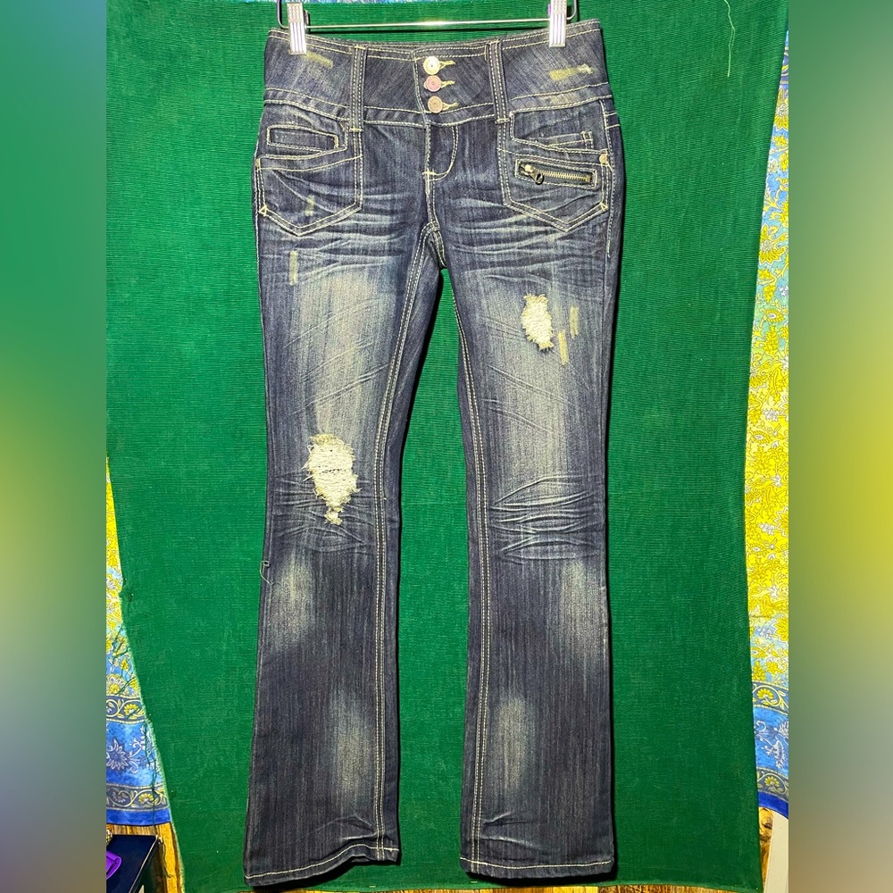 Almost Famous Low Rise Jeans size 3 Like New